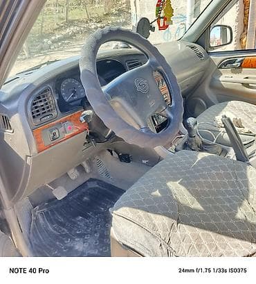 Унаа сатуу: Ssangyong Musso: 2002 г., 2.9 л, Кол менен иштөөчү, Дизель, Жол тандабас — 6