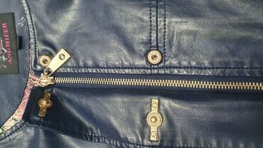 кожзам: Продается куртка (кожзам) Кожаная куртка женская размер М Цвет темно — 3