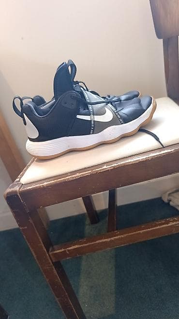 Кроссовки Nike для тренировок/спорта . Производства Vietnam, размер — 2