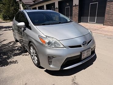 prius v: Toyota Prius: 2014 г. — 3