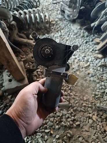 буфер без усилителя: Электрический моторчик Mercedes-Benz — 2