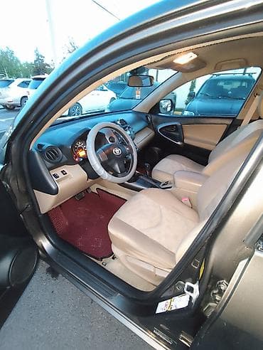 замок 124: Toyota RAV4: 2009 г., 2.5 л, Автомат, Бензин, Кроссовер — 6