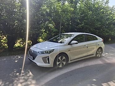 спинка: Hyundai Ioniq: 2017 г., Автомат, Электромобиль, Хэтчбэк — 3