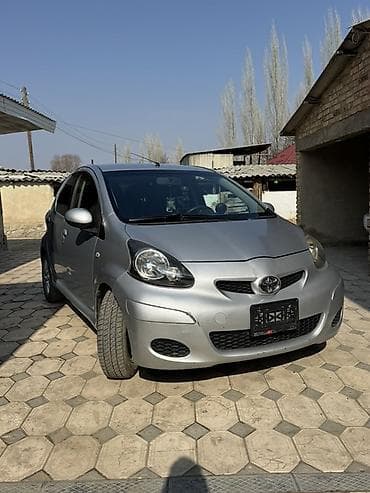Toyota Aygo: 2009 г., 1 л, Ручные, Бензин, Хэтчбэк