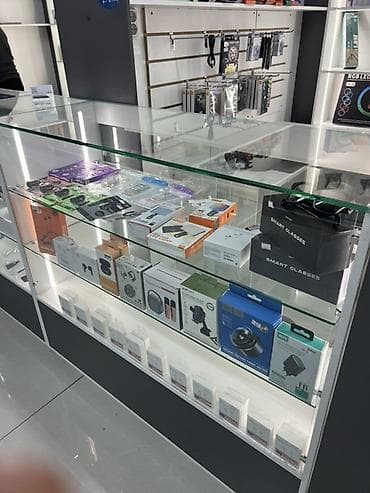 нова книги: Продается магазин аксессуаров для смартфонов и электроники 8 км2 с — 5