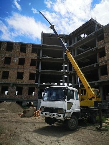 Автокран на шасси грузовика — выезд на строительные и монтажные