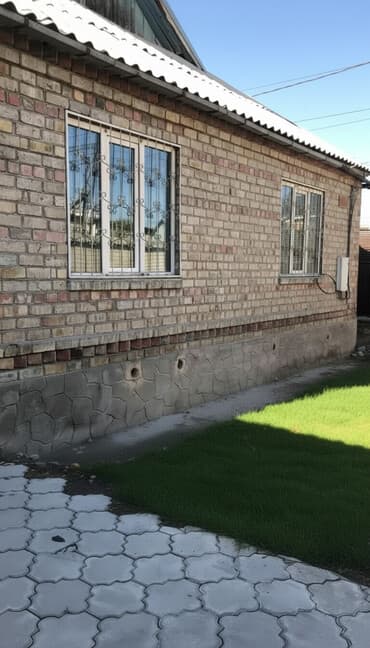 продаю дом в токмок: Дом, 90 м², 4 комнаты, Собственник, Старый ремонт — 1