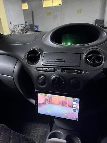 Toyota Vitz: 2001 г., 0.9 л, Автомат, Бензин, Хэтчбэк — 7