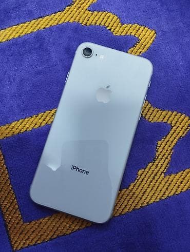 i3 9: IPhone 8, Б/у, 64 ГБ, Белый, Чехол, 87 % — 2