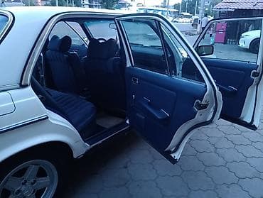 e500 124: Mercedes-Benz E-Class: 1979 г., 2 л, Механика, Бензин, Седан — 6