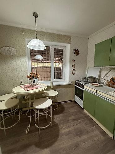 55: Продам 3-комнатную квартиру барачного типа Район Пишпек, ул. Репина / — 3