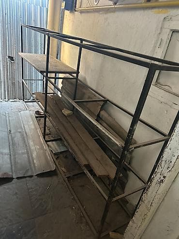 Металлический стеллаж с полками - Прочная сварная рама из профильной