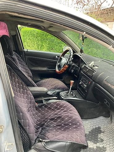 лев: Volkswagen Passat: 2001 г., 1.6 л, Ручные, Бензин, Седан — 6