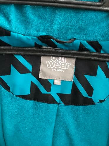 Спецодежда: Продаю зимнюю куртку на мальчика, рост 164 см, б/у. В хорошем — 3