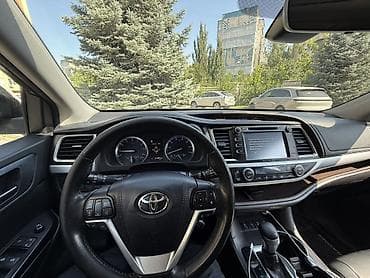 key: Toyota Highlander: 2018 г., 3.5 л, Автомат, Бензин, Кроссовер — 9