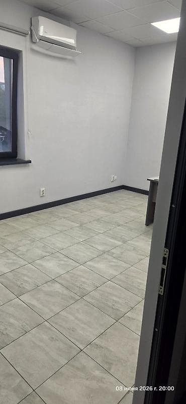 open space: Улица Жукова Сдается Офисное помещение Площадь: 16м2 Размер: 5,12м * — 2