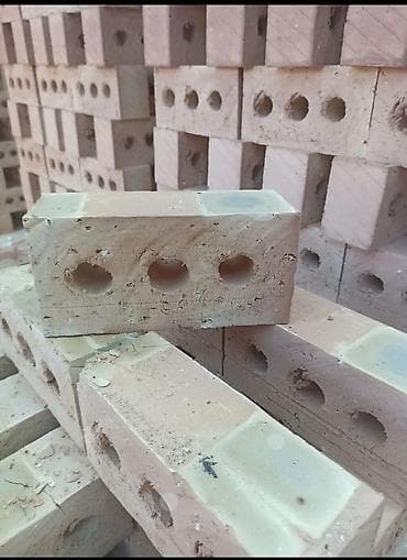 бак кабана: Кирпич строительный облицовочный, полнотелый и пустотелый (3 круглых — 4