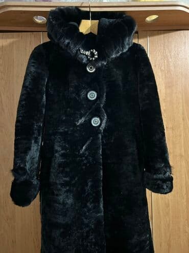 Атайын кийим: Женская шуба из натурального меха . В хорошем состоянии. Черный цвет — 2