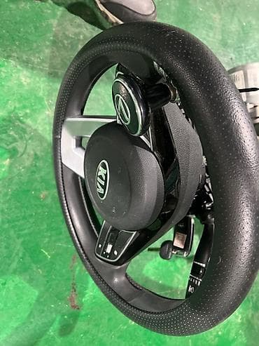 kia xceed: Руль Kia 2018 г., Оригинал — 1