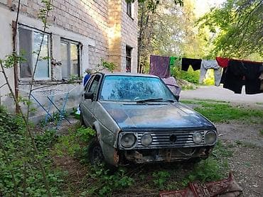 Volkswagen Golf: 1983 г., Хэтчбэк