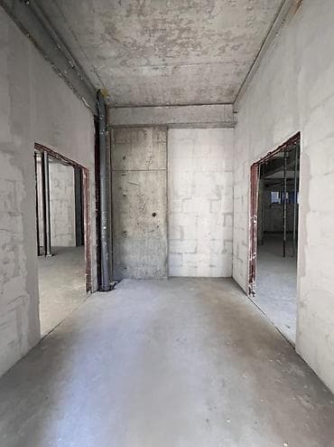 помешение для бизнеса: Продажа офисов 106 м², Без ремонта, Многоэтажное здание, 1 этаж — 4