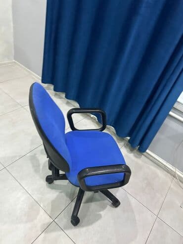 прием кардона: 1) Маникюрный столик + стерилизатор б/у, с полками и с прозрачным — 5