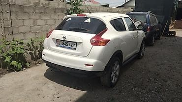 круглый: Nissan Juke: 2012 г., 1.6 л, Автомат, Бензин, Кроссовер — 7