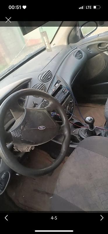 Унаа сатуу: Ford Focus: 2002 г., 1.6 л, Кол менен иштөөчү, Бензин, Универсал — 4