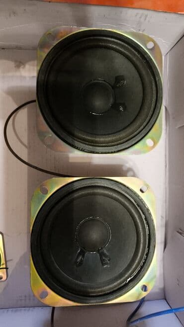 активные колонки: Акустические динамики (набор) 1) Пара квадратных широкополосных — 4