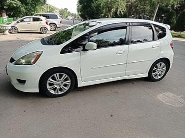 авто в кыргызстане цена: Honda Fit: 2011 г., 1.5 л, Автомат, Бензин — 1