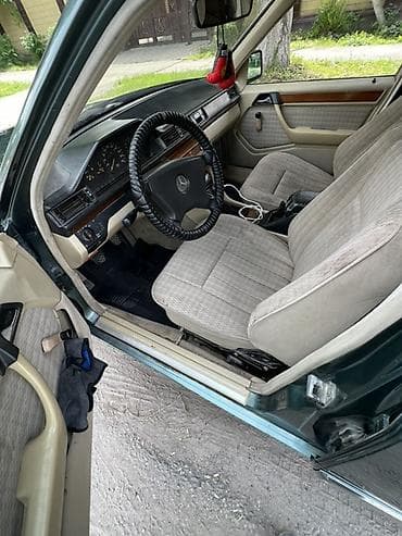e 303: Mercedes-Benz W124: 1992 г., 2.3 л, Седан — 6