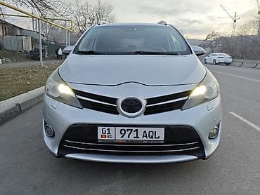 spark 2012: Toyota Verso: 2013 г., 1.8 л, Автомат, Бензин, Минивэн — 1
