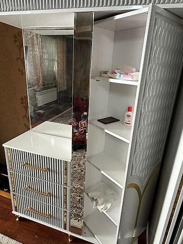 Тумбы и подставки: Комплект гарнитура и спальный диваны новый цена: Договорная — 8