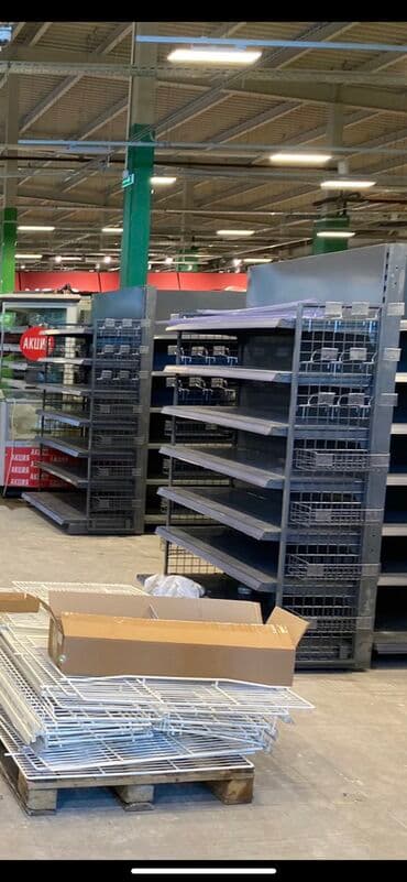 оборудование в бутик: Витрины, стеллажи, полки торговые металлические б/у, полка магазинная — 23