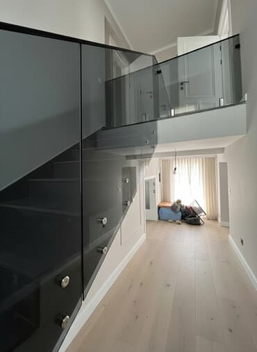 перил: Перила, Материал: Стекло, Для лестницы — 1