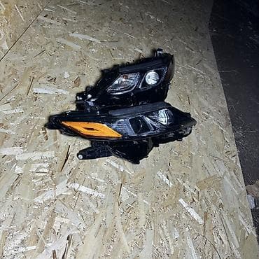 матор на 21099: Комплект передних фар Toyota — 3