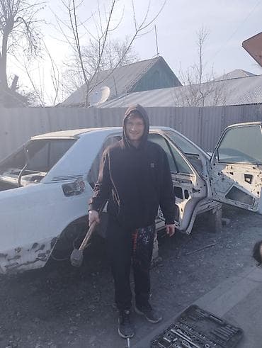 сидение ваз: Кузов автомобиля,Мерс190 (седан, белый) под разбор/на запчасти — 3