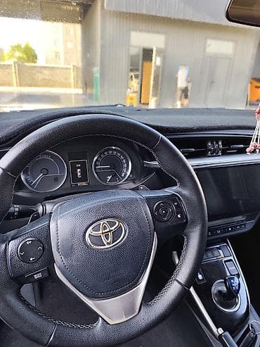 45: Toyota Corolla: 2017 г., 1.8 л, Вариатор, Гибрид, Седан — 5