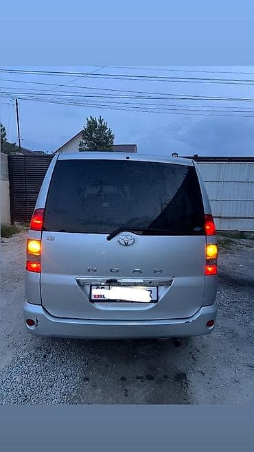 некся двери: Toyota Noah: 2003 г., 2 л, Автомат, Бензин, Минивэн — 2