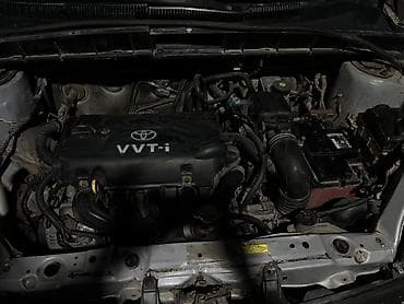 Toyota Verso: 2000 г., Механика, Бензин — 1