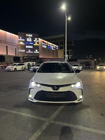 corolla 2004: Toyota Corolla: 2019 г., 1.8 л, Автомат, Бензин, Седан — 1