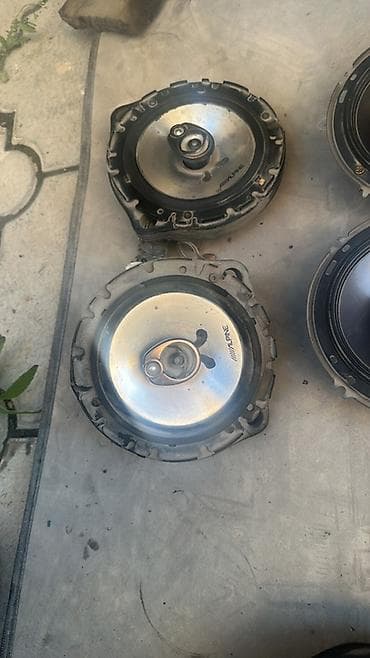 Динамики для авто: Акустика для авто — два комплекта коаксиальных динамиков 16 см (6.5") — 9