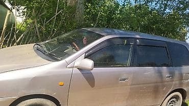 жип унаа: Toyota Gaia: 2001 г., 2 л, Автомат, Бензин, Вэн/Минивэн — 5