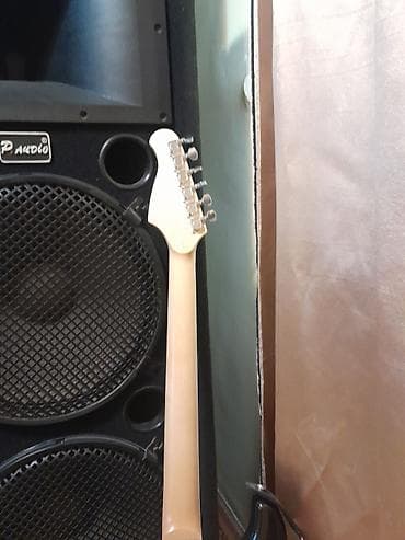 Музыкальные инструменты: Электрогитара Rockdale, стиль ST (Stratocaster) есть торг - Окраска — 8