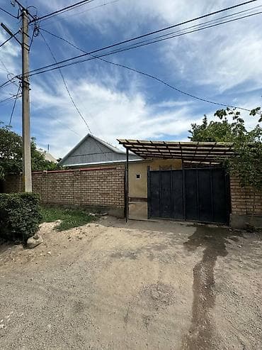 Дома: 🏡 Продаётся уютный дом в районе Пишпек 📍 Адрес: Район Пишпек 🌆 — 3