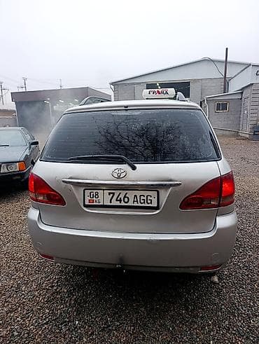 audi s2: Toyota Avensis Verso: 2002 г., 2 л, Механика, Дизель, Минивэн — 6