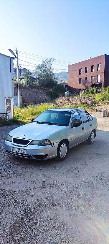 Daewoo Nexia: 2010 г., 1.6 л, Механика, Бензин, Седан