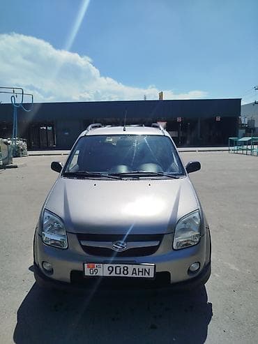 Suzuki Ignis: 2003 г., 1.4 л, Механика, Бензин, Хэтчбэк