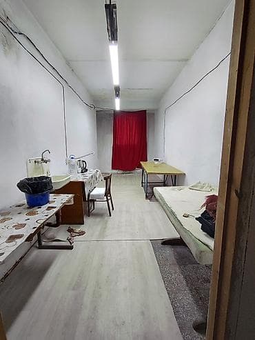 место аренда ош базар: Сдается помещение 19 м2. 3 этаж ТЦ "Кыял" Ош базар. Можно под любую — 1