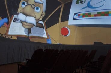 продаю в связи с переездом: Мобильный планетарий как бизнес Доход 190 000 сом в месяц Вложения: от — 7